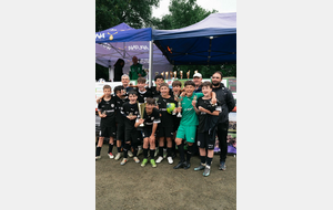 Les U14 remportent le tournoi de St Jean Brevelay